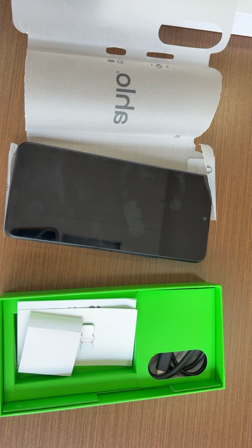 Ahlo smart phone