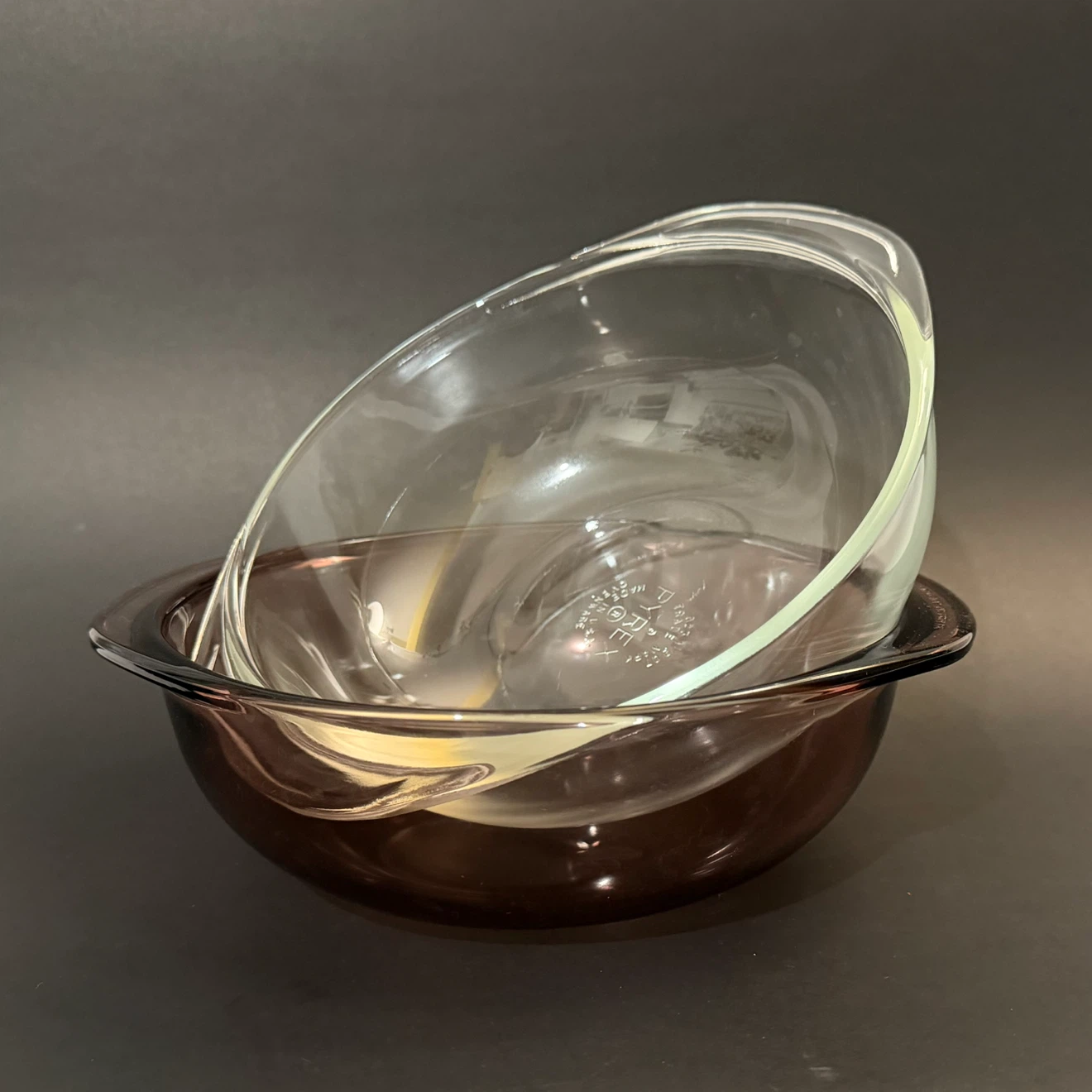 Vintage PYREX Glass Mixing Bowls Set of 2 - photo 2