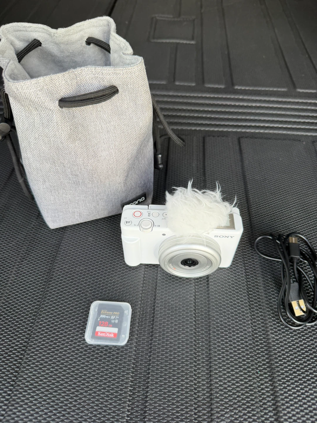 Sony ZV-1F White Vlogging Camera - photo 5