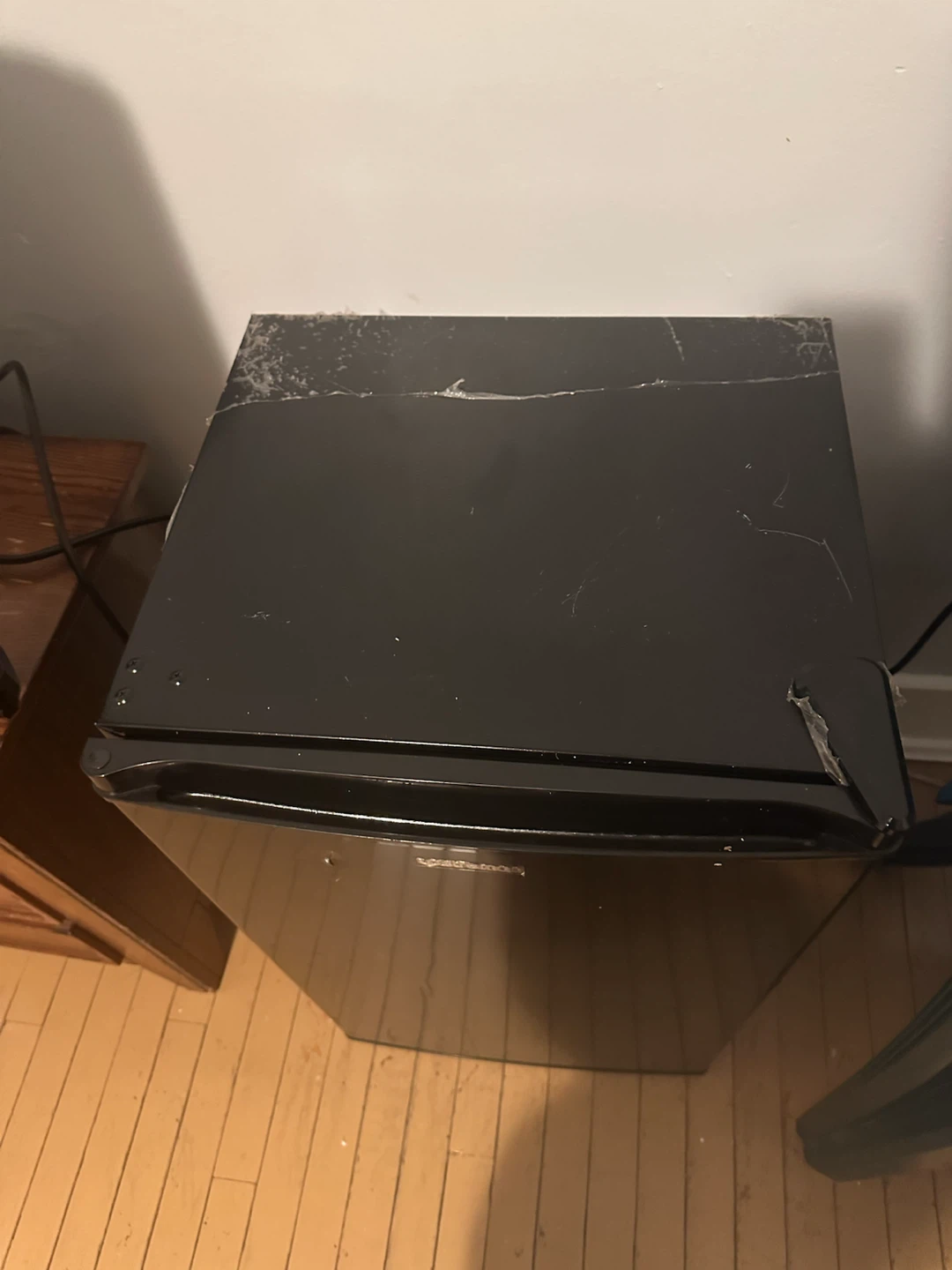Upstreman Compact Refrigerator - photo 3