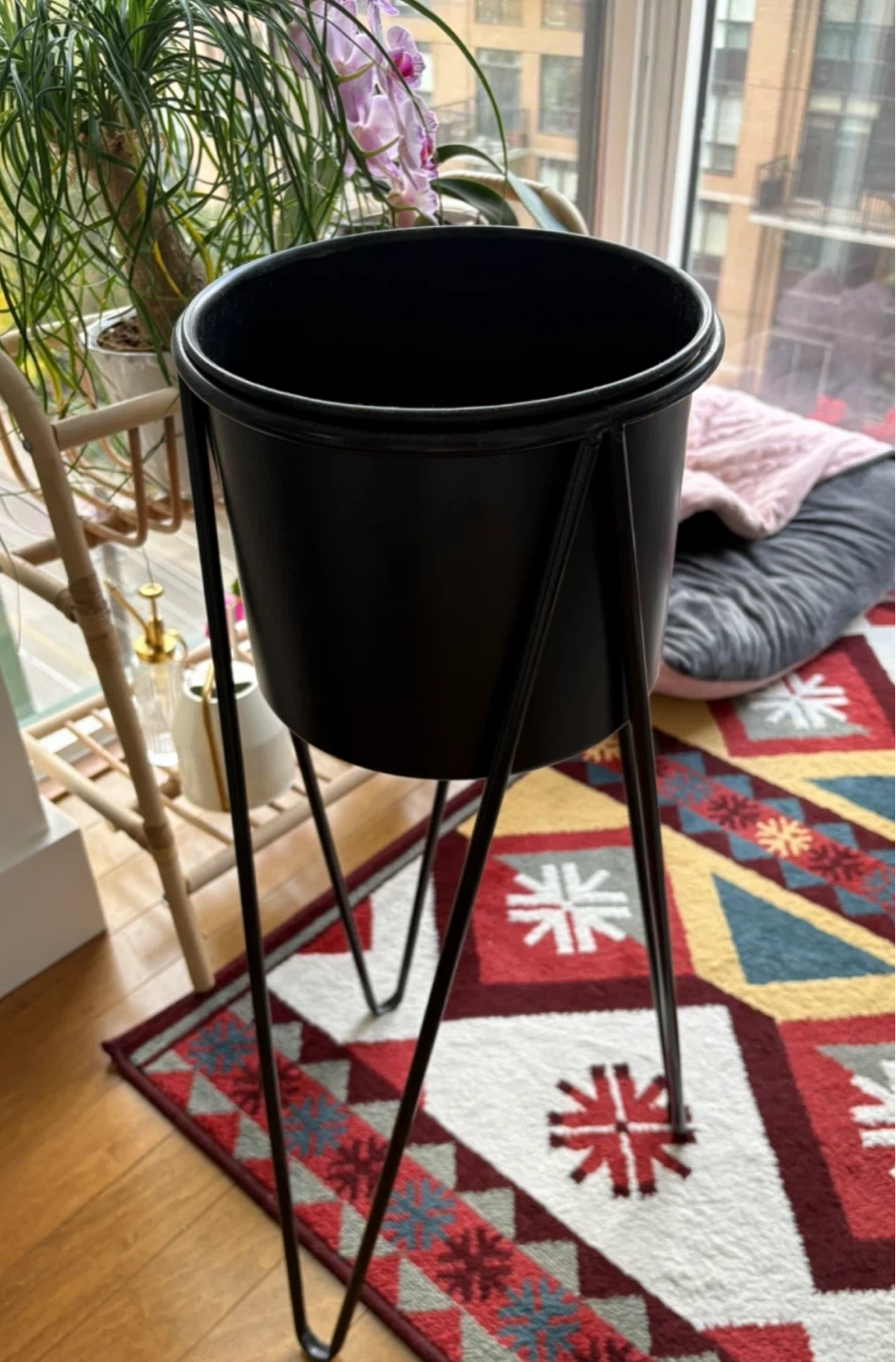 Black Metal Plant Stand