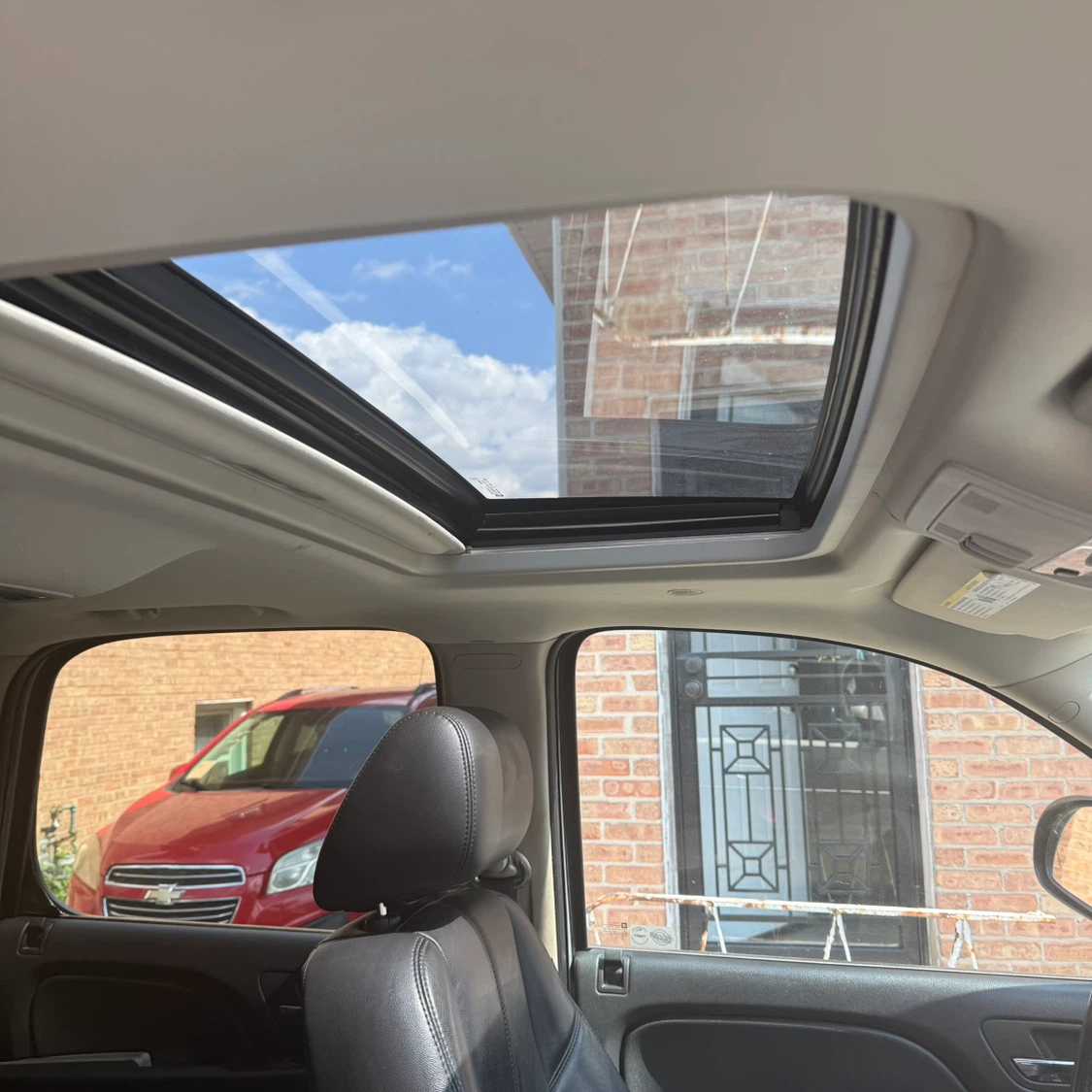 2010 Chevy Tahoe LT - photo 3