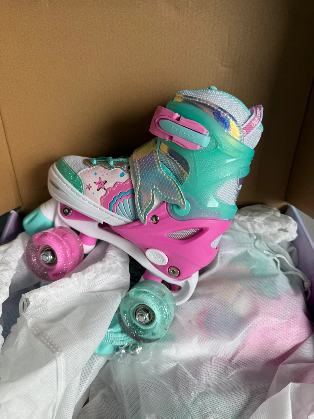 Brand New! Adjustable Roller Skate Size Small - photo 4