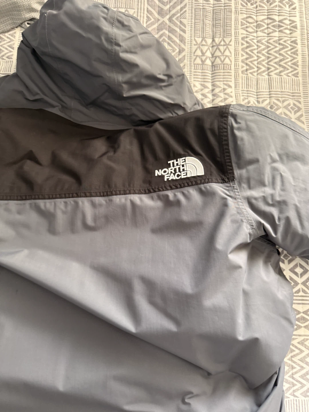 The North Face Men's Puffer Jacket - Grey - Size Medium - photo 2