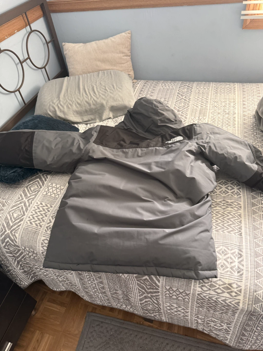 The North Face Men's Puffer Jacket - Grey - Size Medium - photo 5