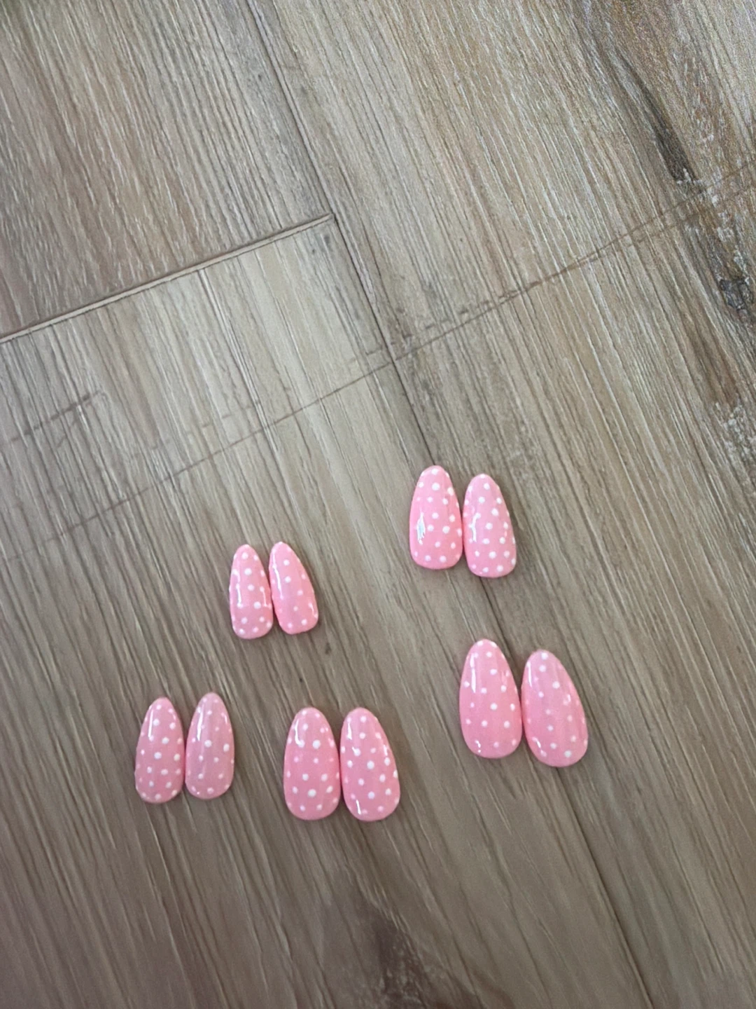 Pink Polka Dot Press-on Nails
