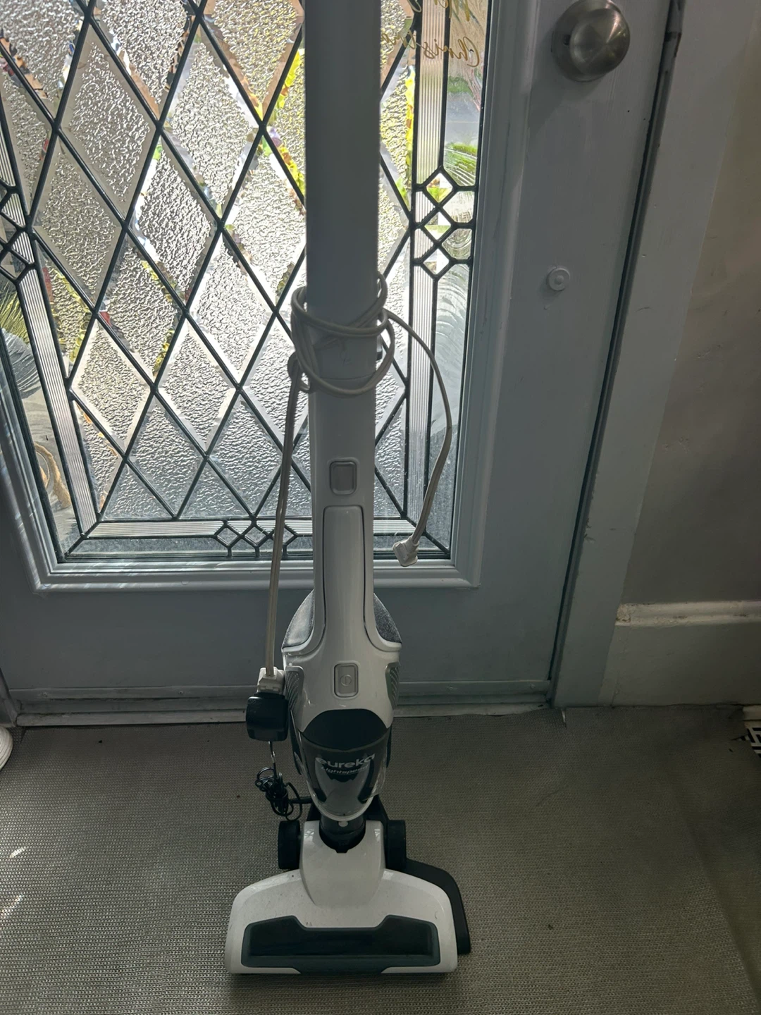 Eureka Lightspeed Stick Vacuum - photo 3