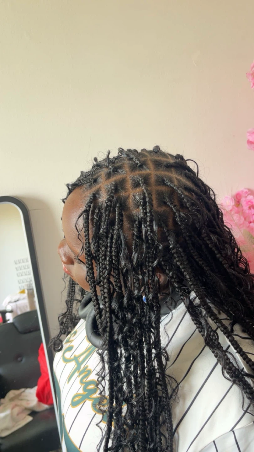 PROFESSIONAL & NEAT BRAIDS IN BRAMPTON-  SAME DAY AVAILABLE - photo 4