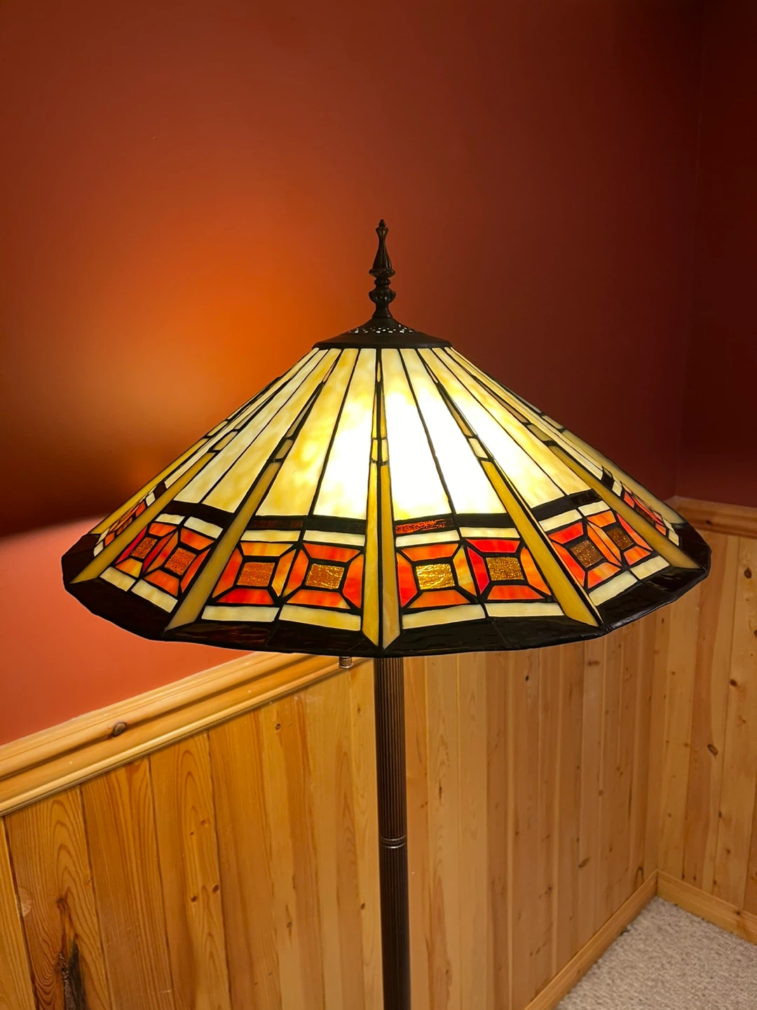A large beautiful Tiffany Style stained glass floor lamp - photo 3