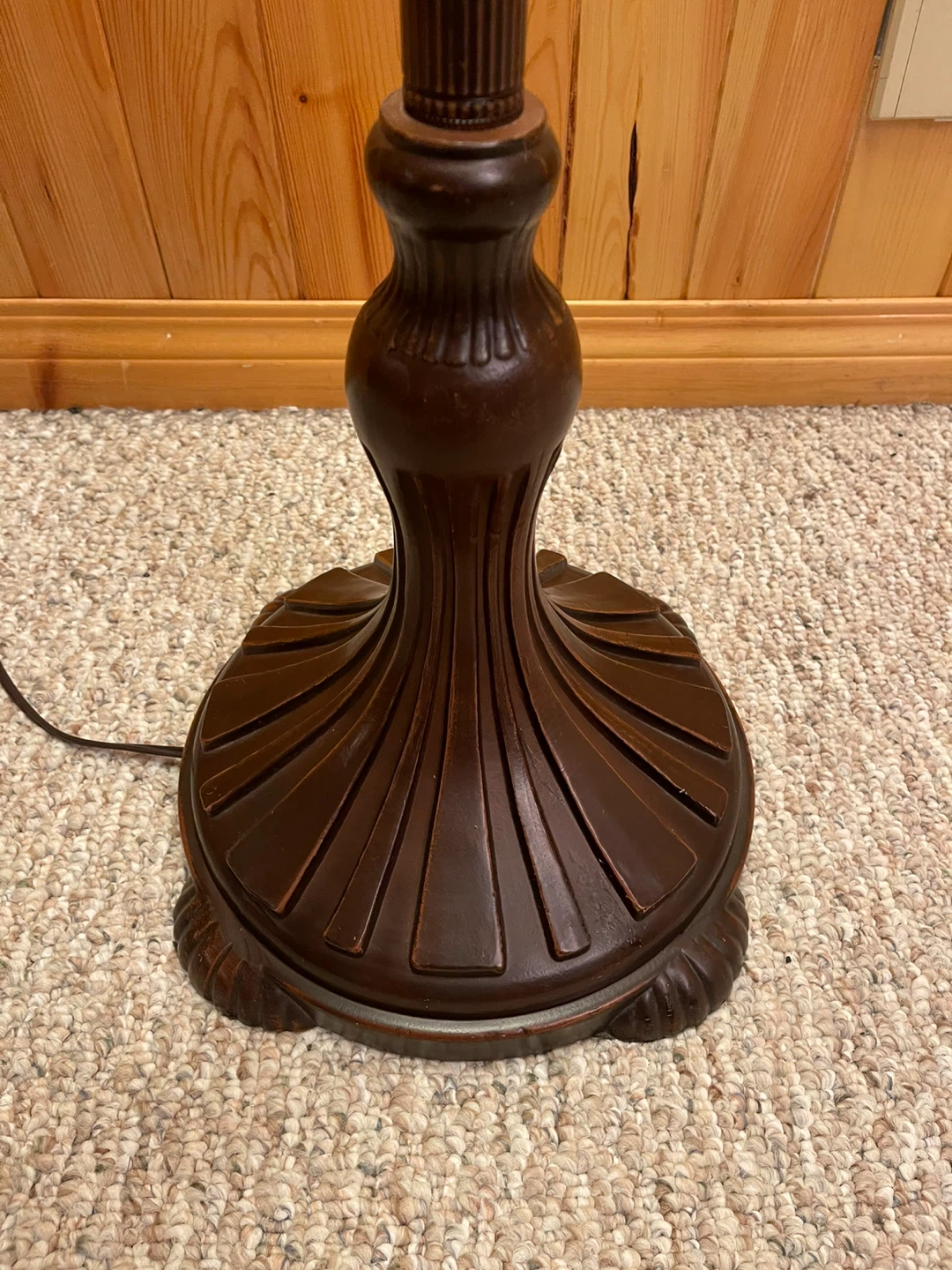 A large beautiful Tiffany Style stained glass floor lamp - photo 5