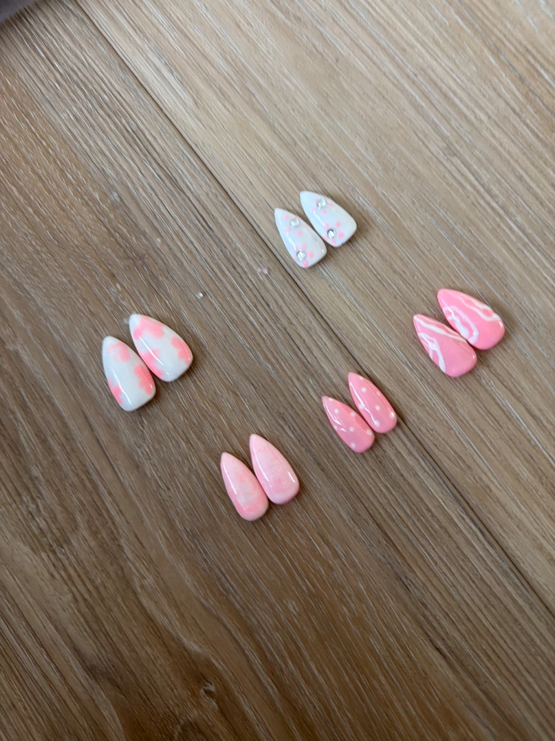 Set of 5 pairs of decorative press-on nails - photo 2