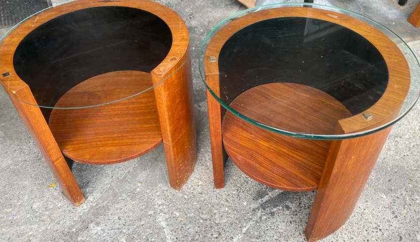Set of two vintage round wooden side tables - photo 2