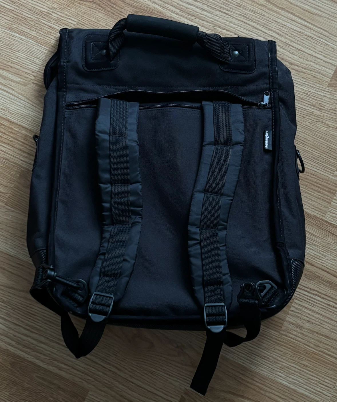 Kensington Convertible Laptop Bag - photo 4