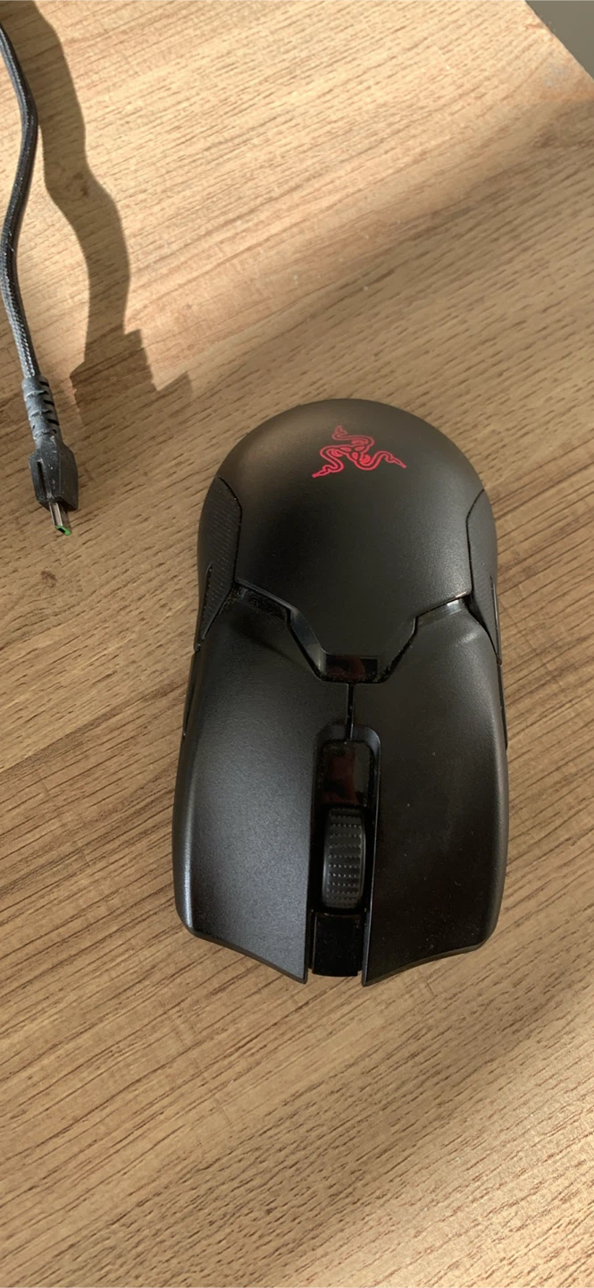 Razer viper V2 Pro mouse with Razer Viper V4 pro box - photo 2