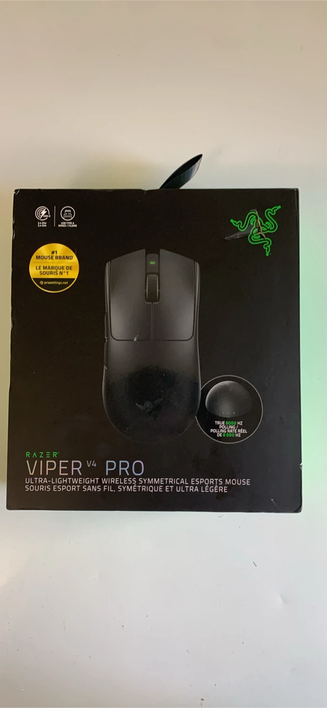 Razer viper V2 Pro mouse with Razer Viper V4 pro box - photo 3