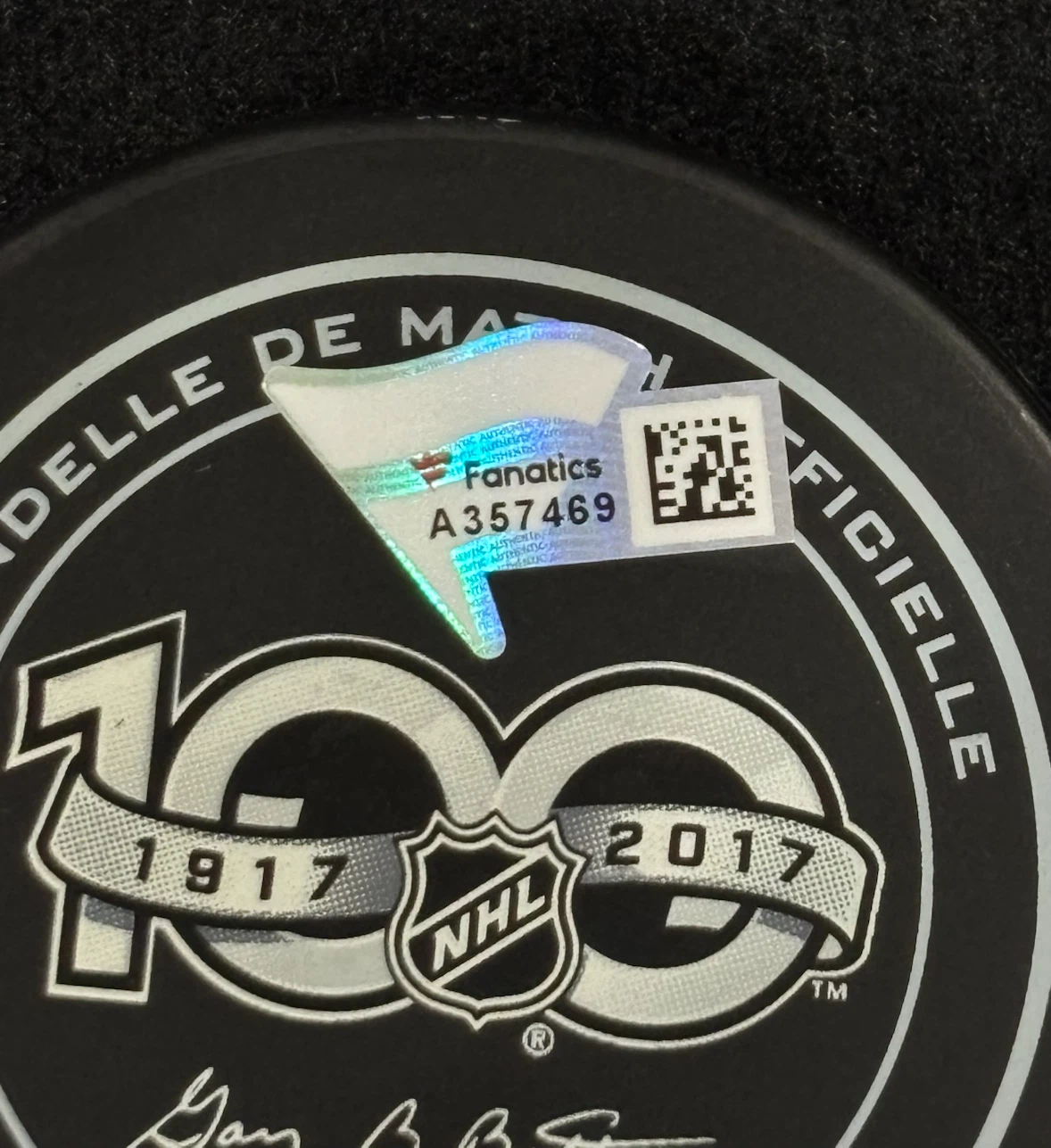 Dustin Byfuglien Autographed NHL Centennial Puck with COA - photo 3