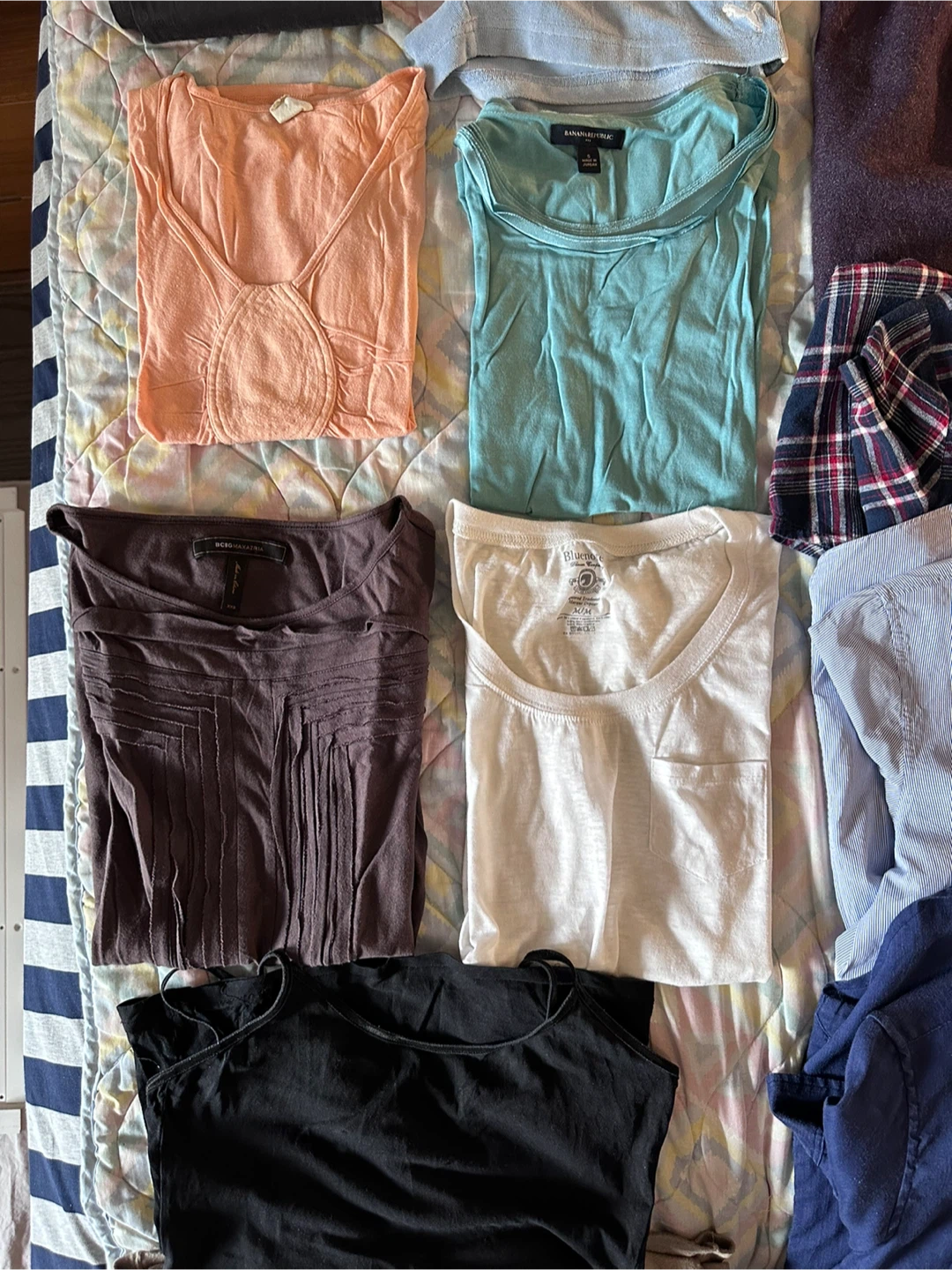 Lot of 25 pieces women’s size small clothing - photo 5