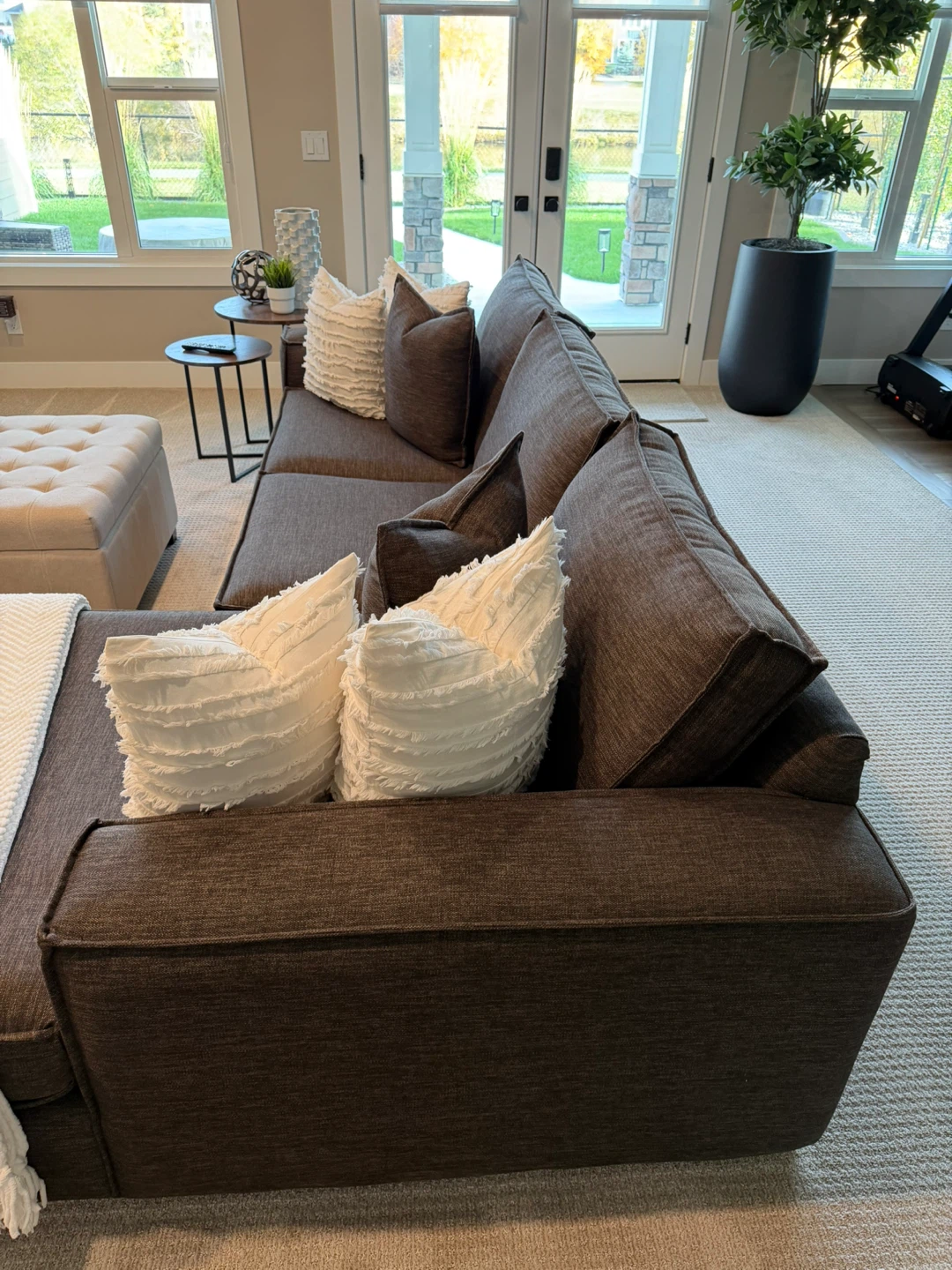 Sofa with chaise - photo 3