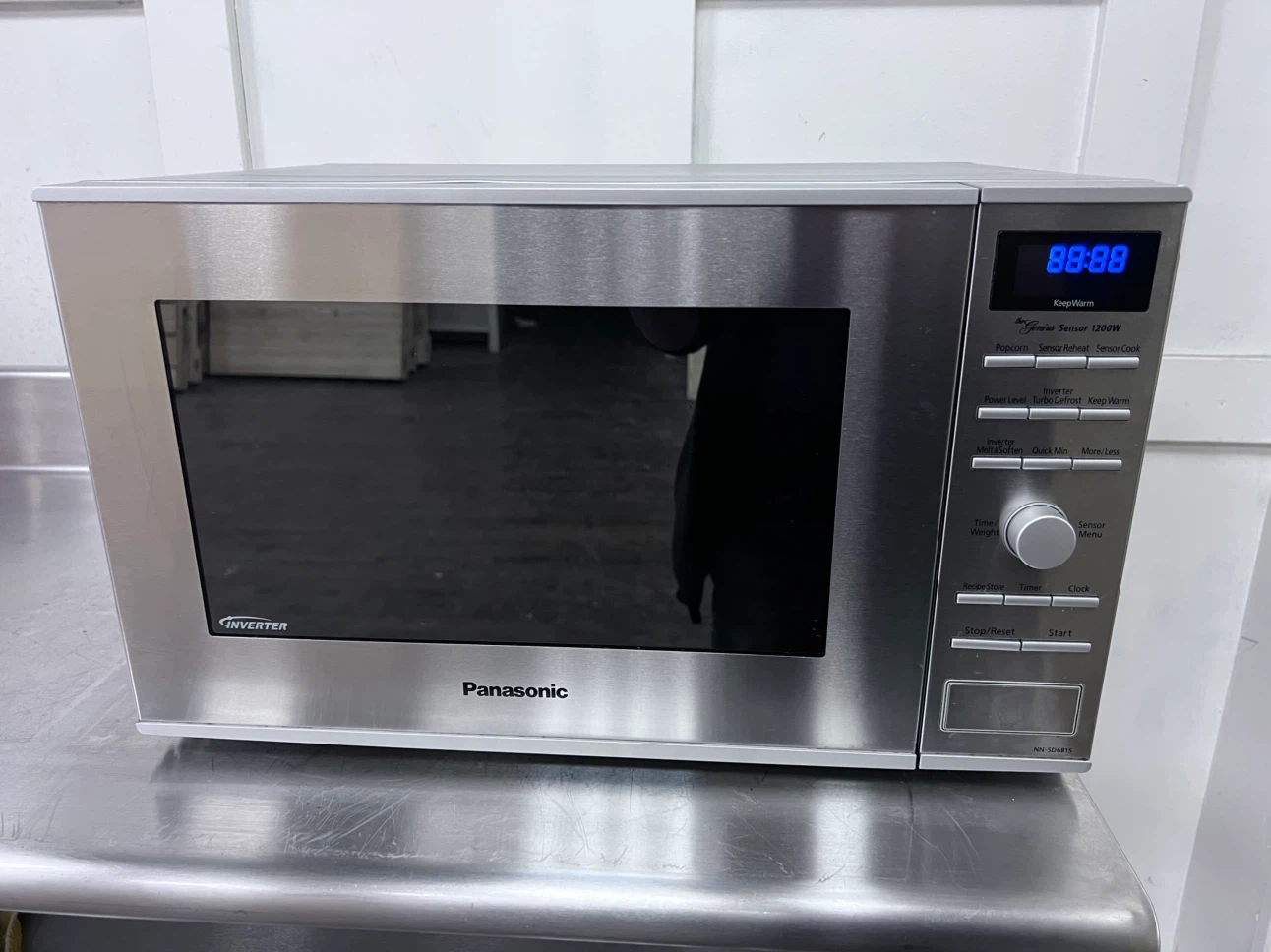 Panasonic The Genius Sensor 1200W Microwave