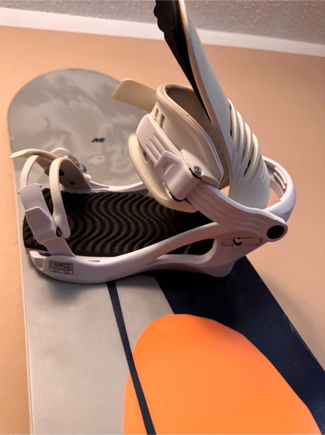 K2 Chloro Snowboard with Cassette Bindings - photo 2