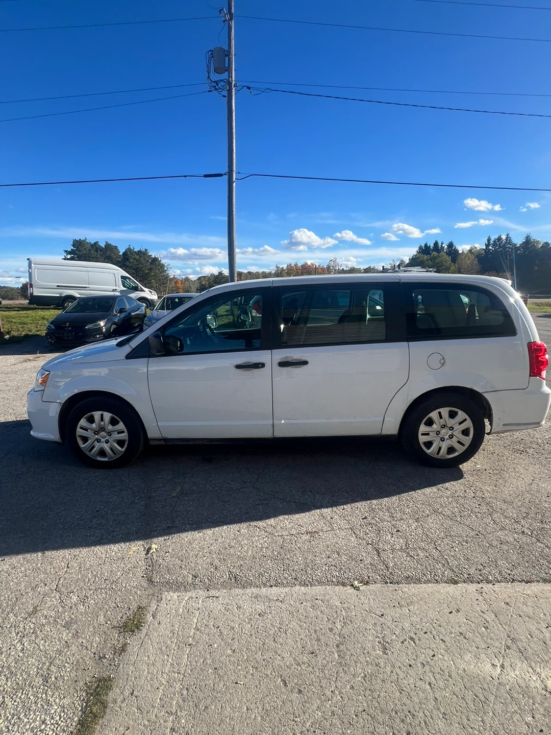 2019 White Dodge Grand Caravan Minivan - photo 3
