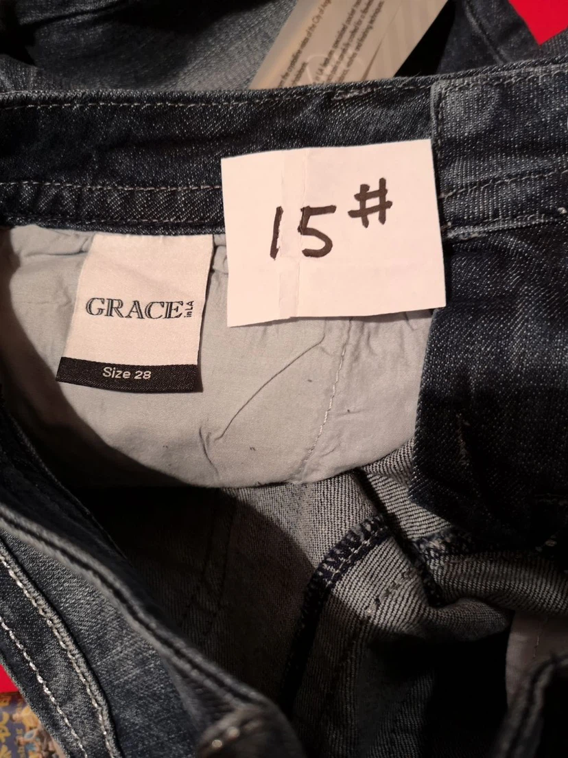 Grace in LA Jeans Size 28 - photo 3
