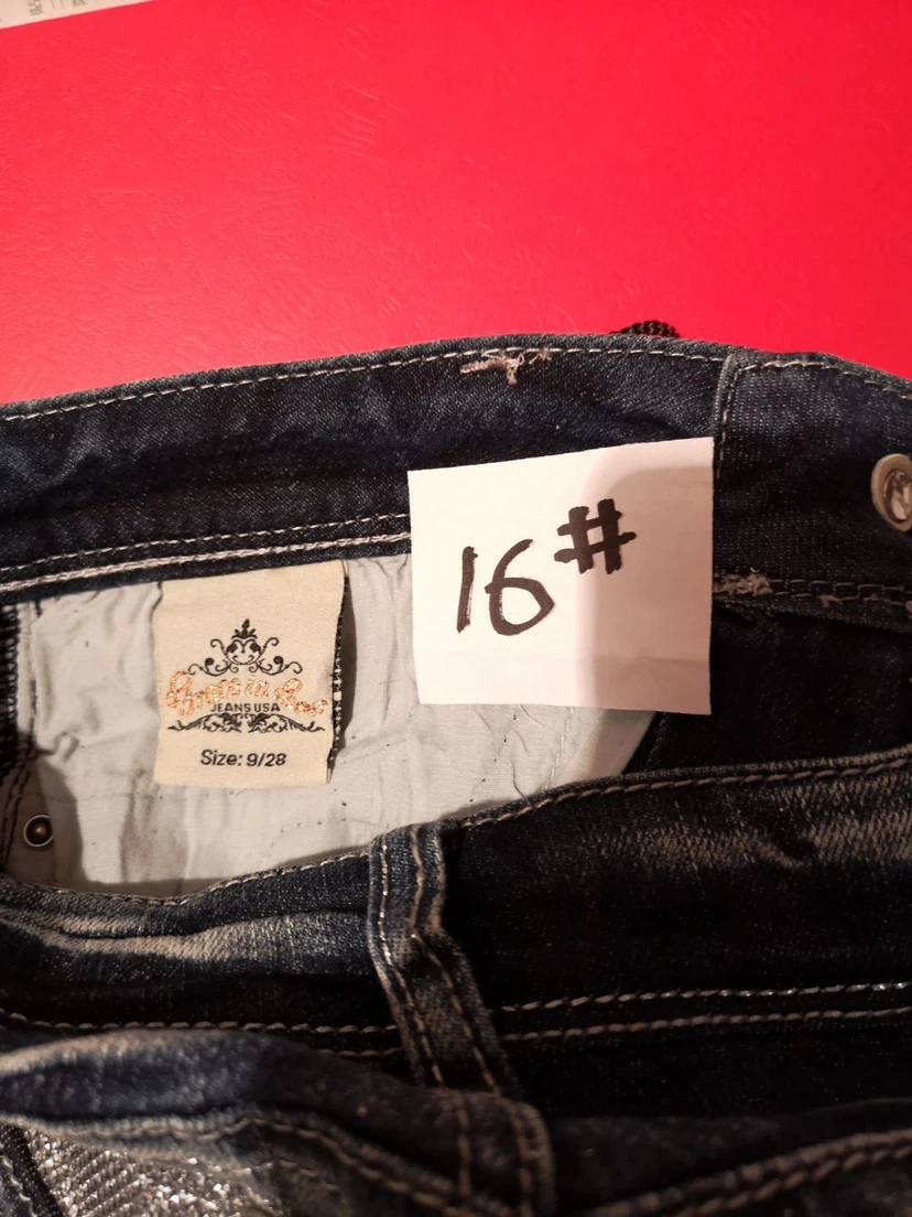 Grace in LA Jeans Size 9/28 - photo 4
