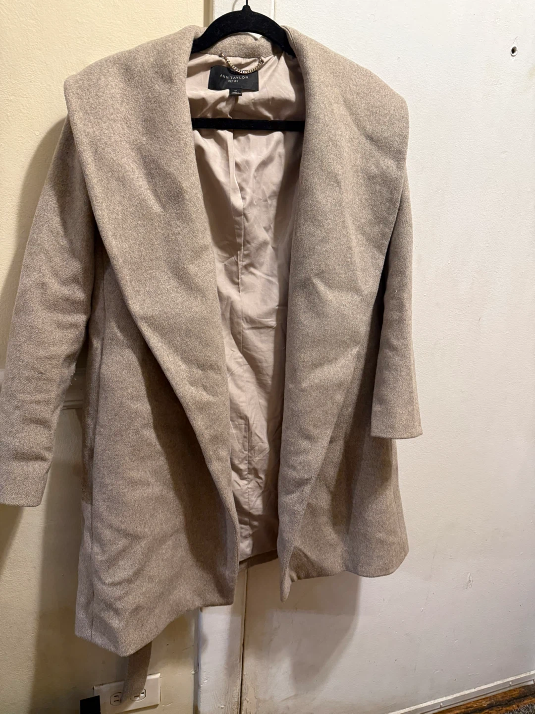 Ann Taylor Petite Beige Coat Size SP - photo 3