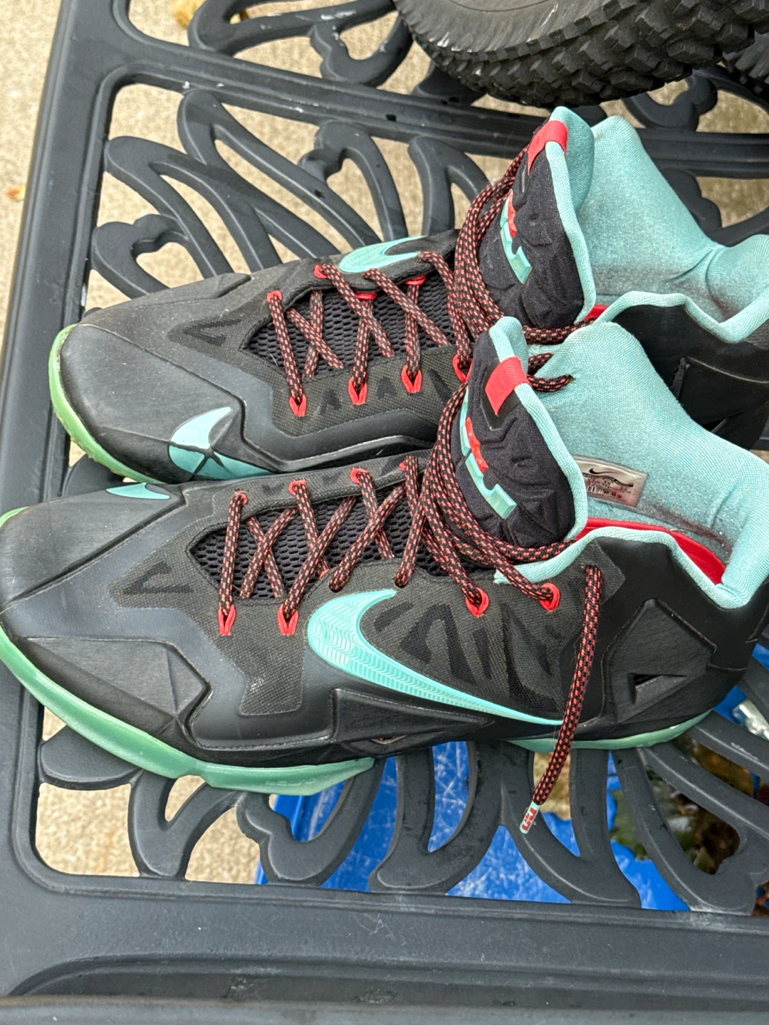 Nike LeBron Basketball Shoes - photo 2