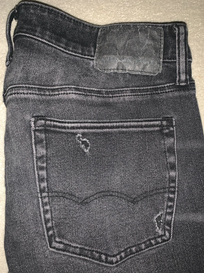 American Eagle Black Distressed Jeans - photo 4
