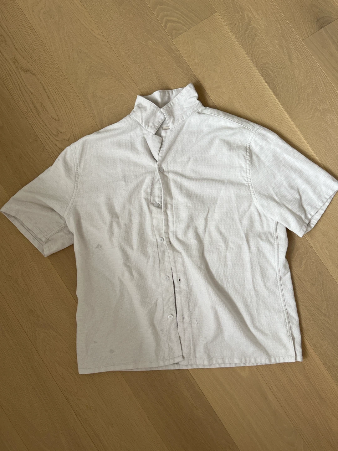 Aeropostale white button up gauze