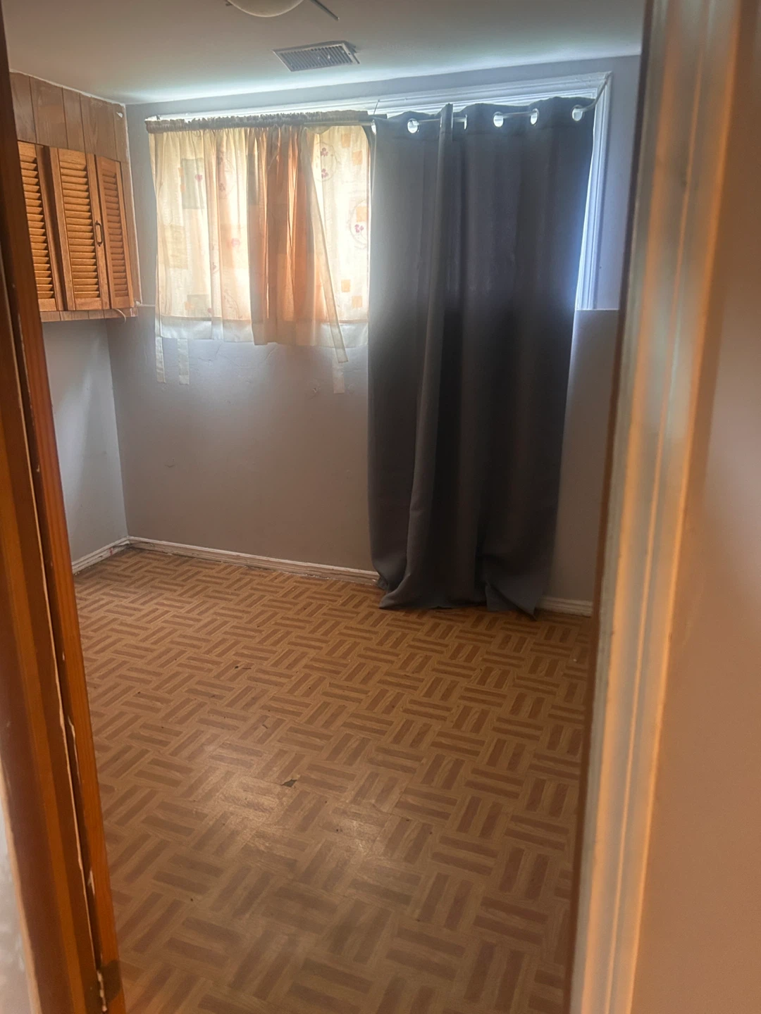 Private Basement for rent - photo 2