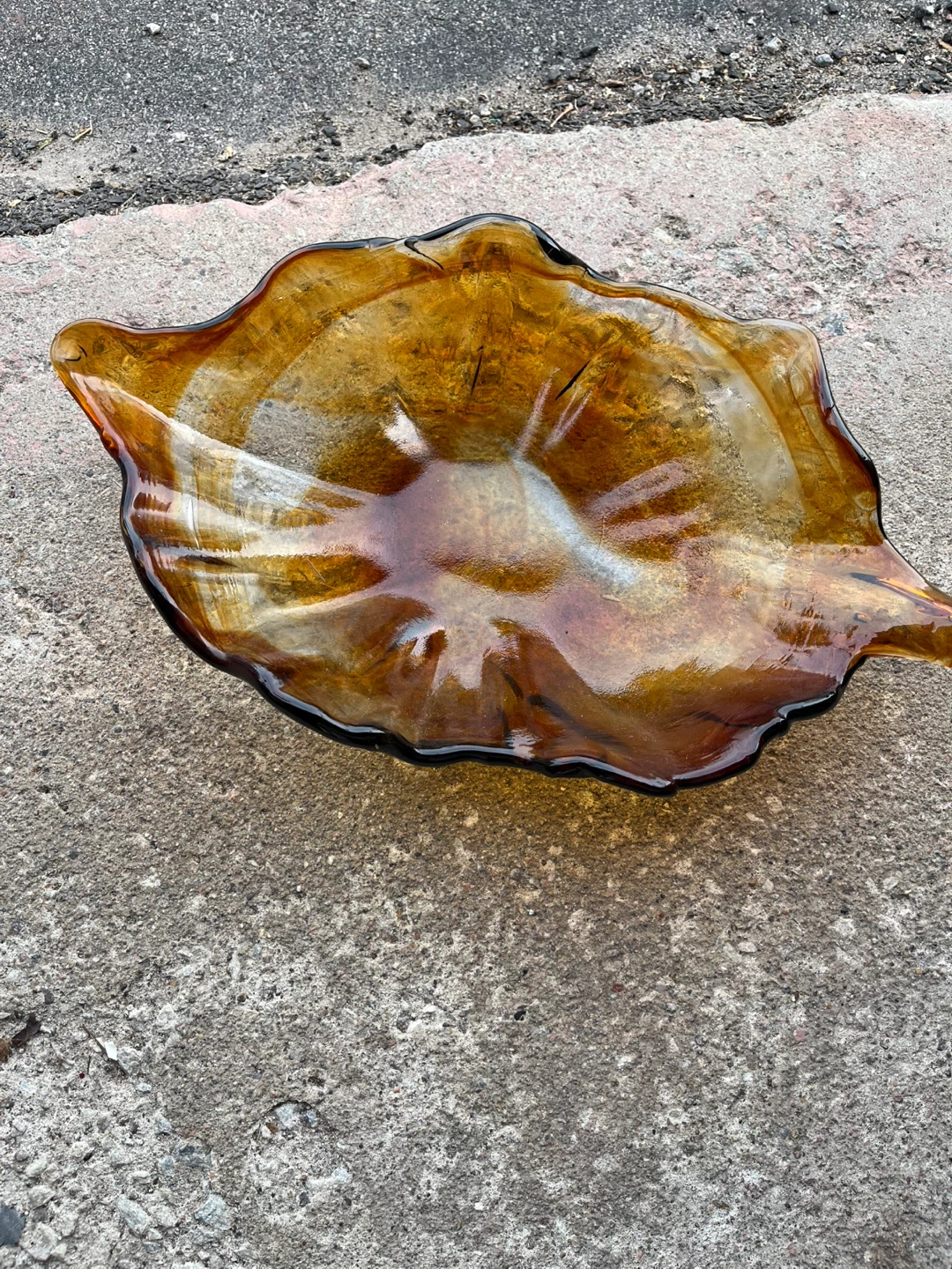 Amber Glass Leaf-Shaped Bowl - photo 2