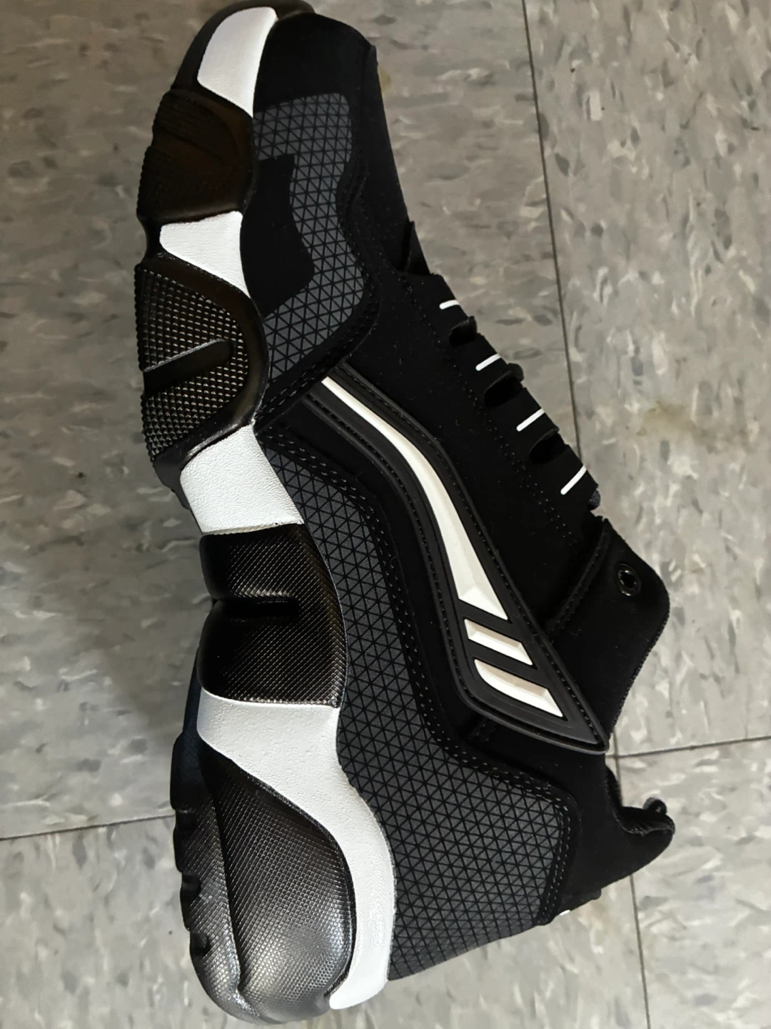Black and white athletic shoes - photo 2