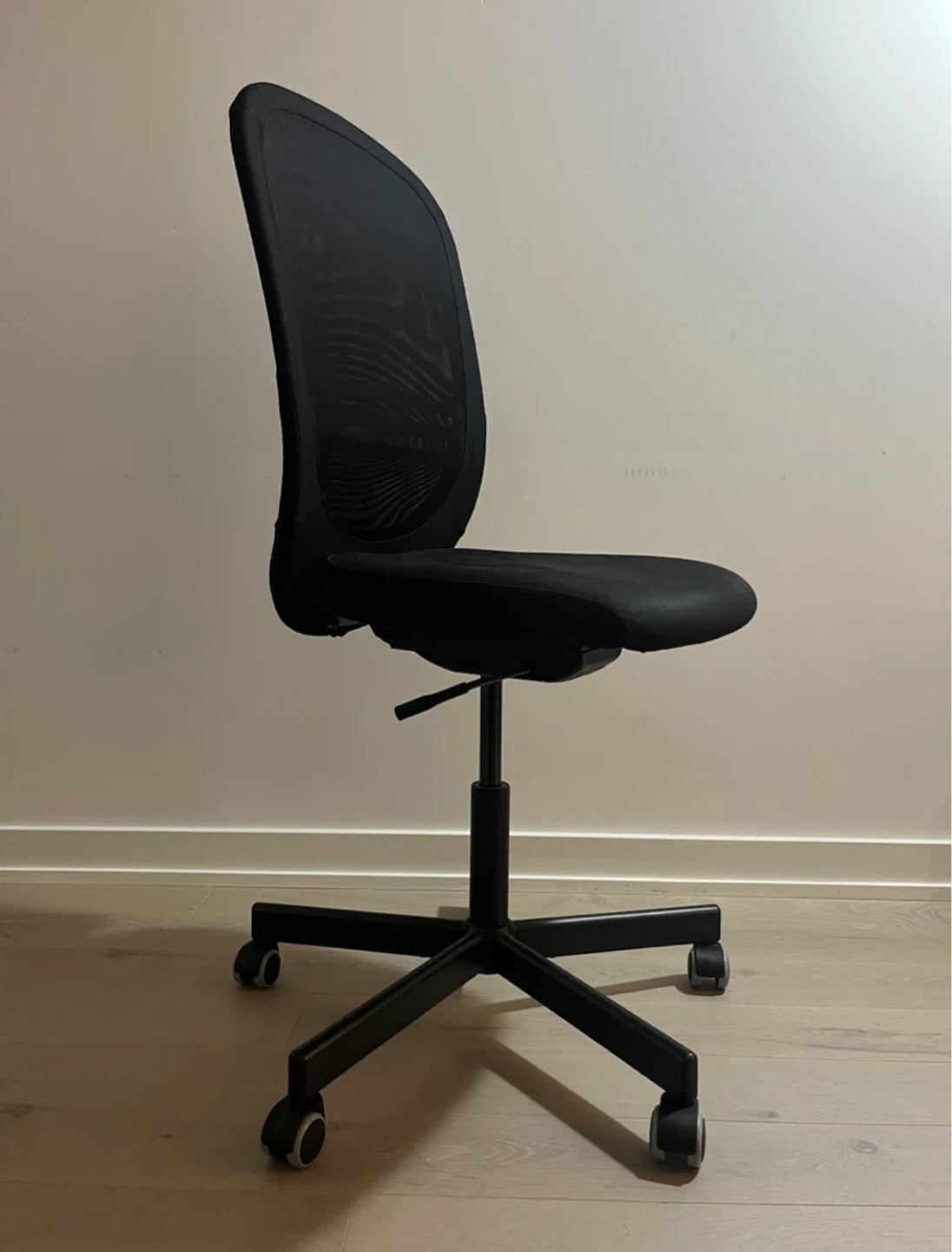 Black Mesh Office Chair