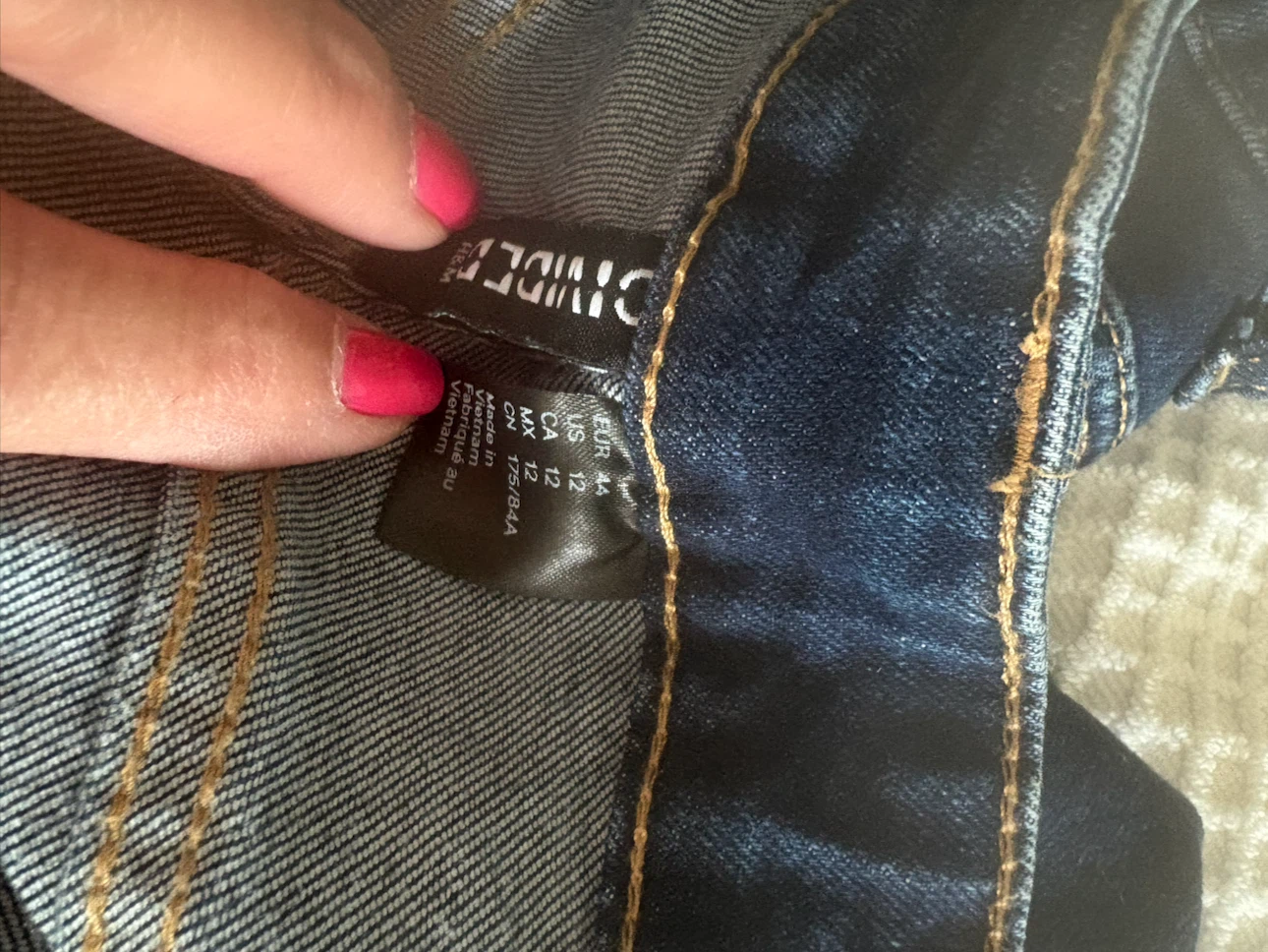 H&M Divided Dark Wash Jeans - Size 12 fits like a 10 - photo 2