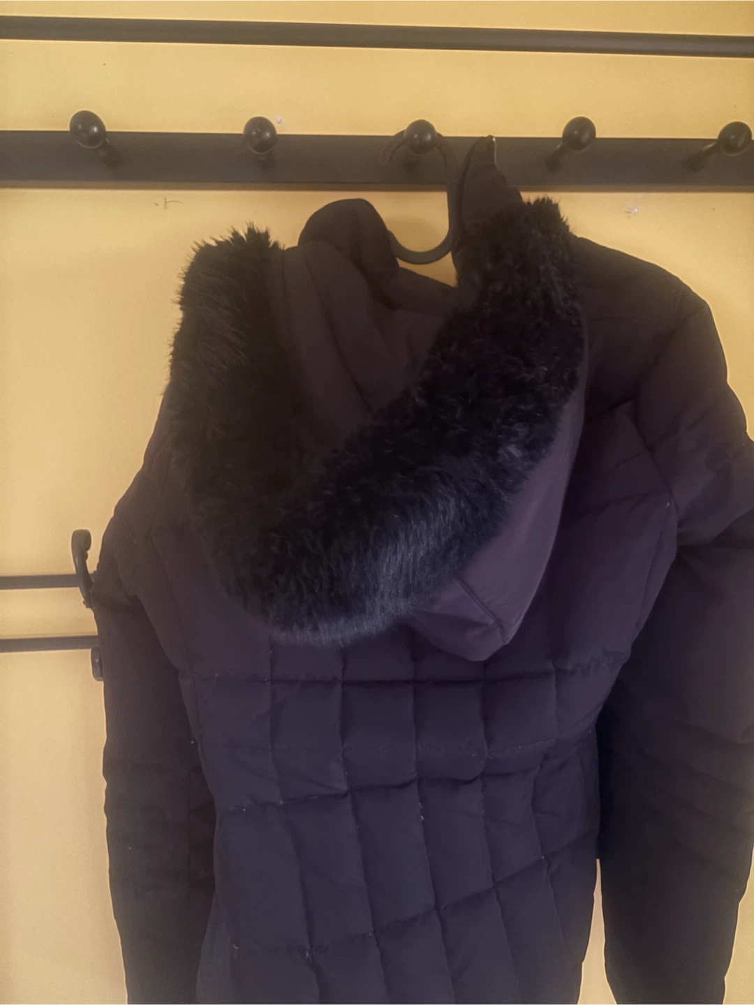 Calvin Klein coat (In good condition)(Small) (Free) - photo 4