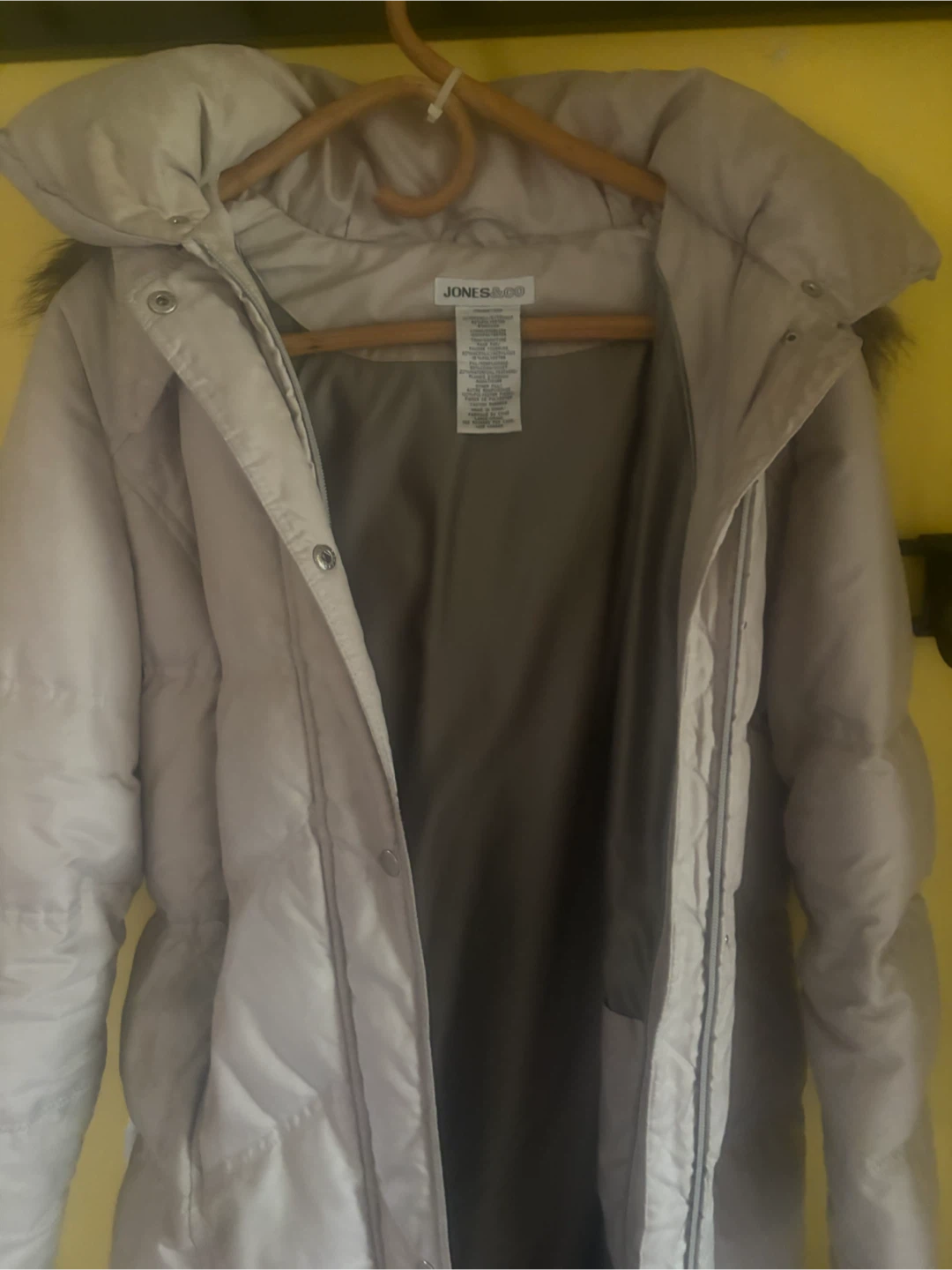 Jones&Co winter coat (In good condition) (Large) (Free) - photo 3