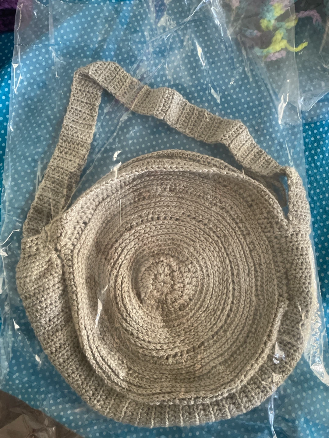 Handmade Crochet Circular Shoulder Bag - Beige