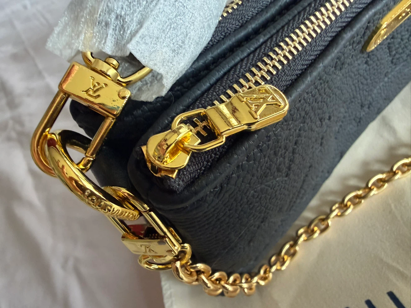 Louis Vuitton Black Monogram Empreinte Pochette - photo 3