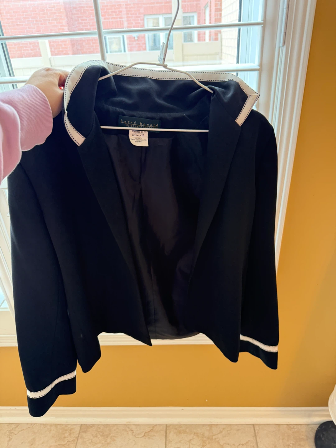 Harvé Benard Black Blazer Size 12