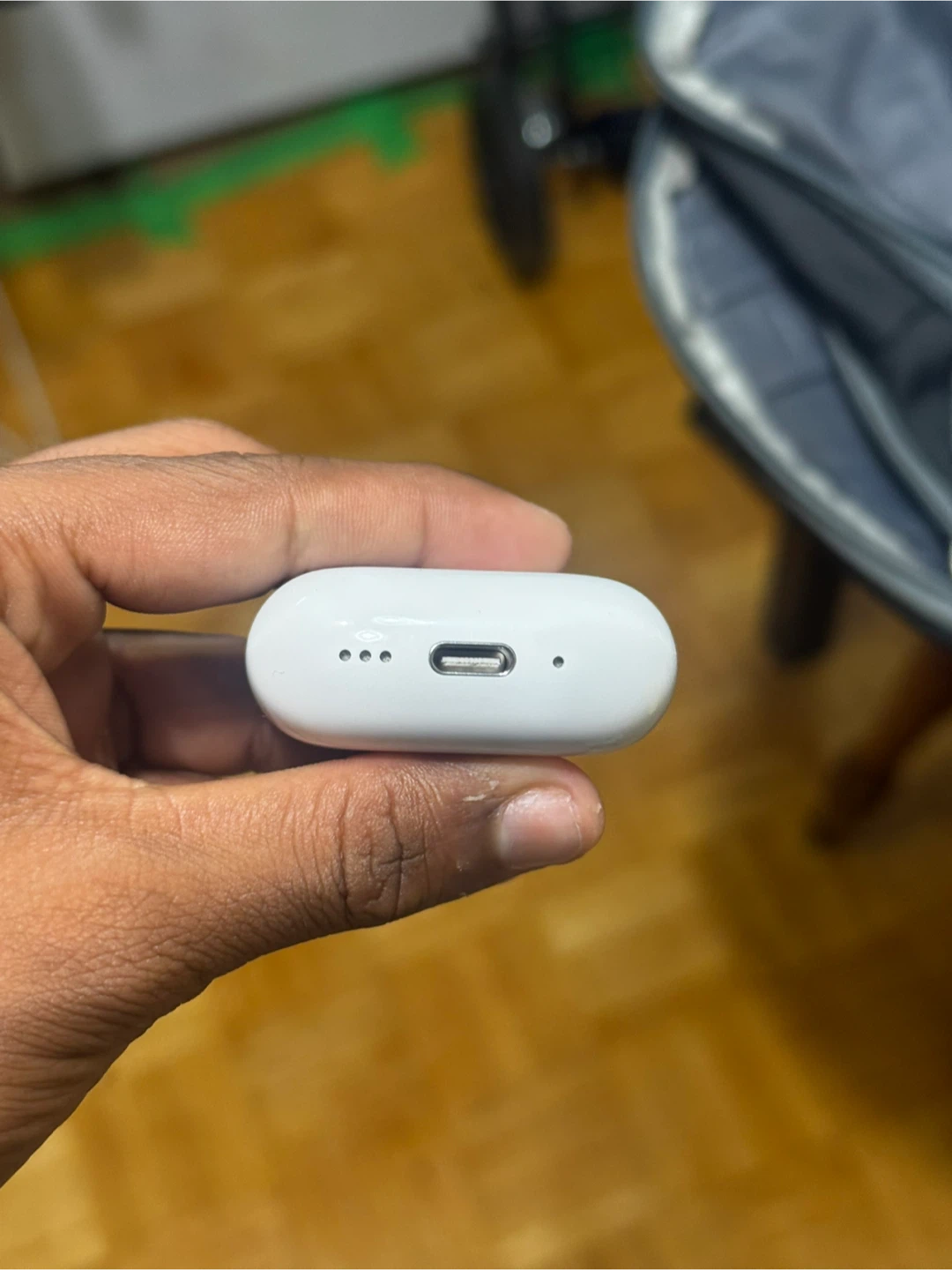 AirPods 4 with noise cancellation - photo 5