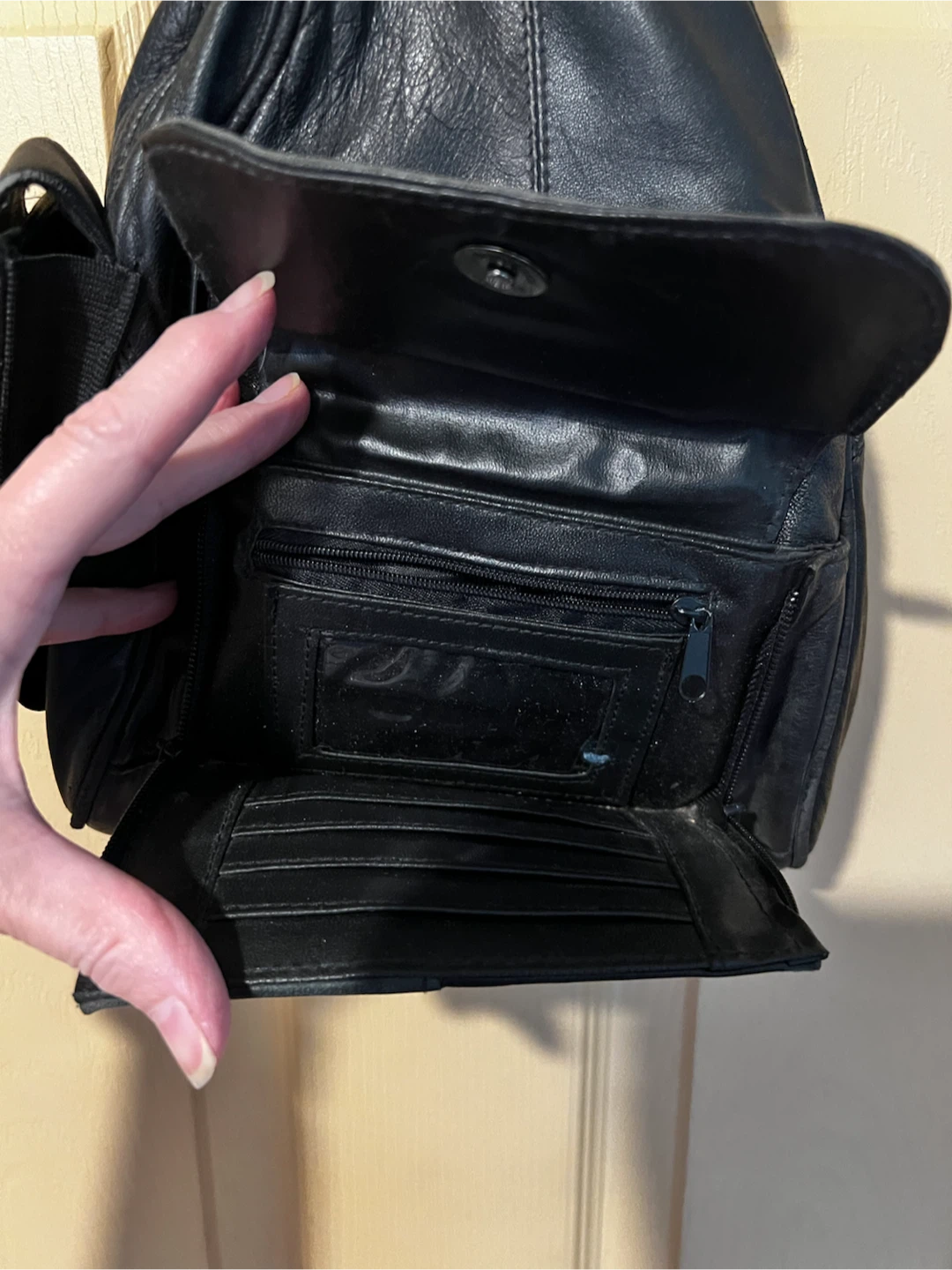 Black Leather Sling Backpack Purse - photo 3
