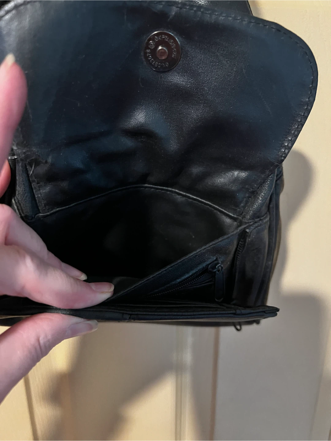 Black Leather Sling Backpack Purse - photo 4