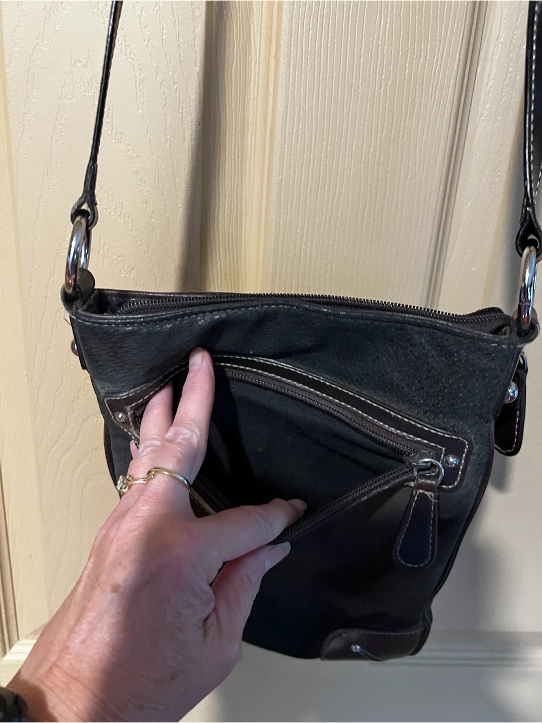 Black crossbody purse - photo 4