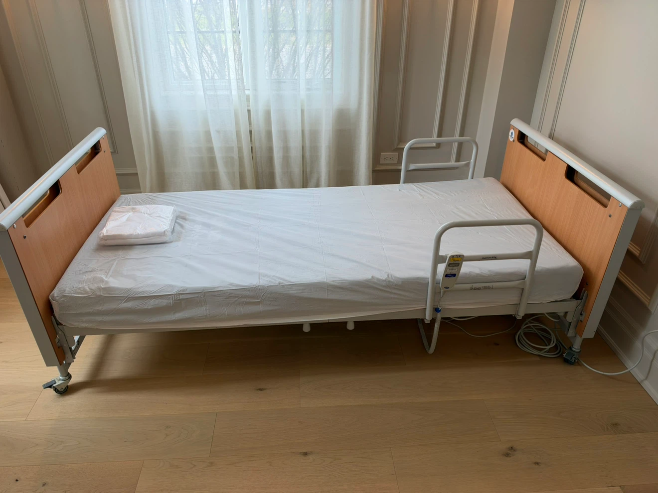 INVACARE ETUDE HOSPITAL BED - photo 4
