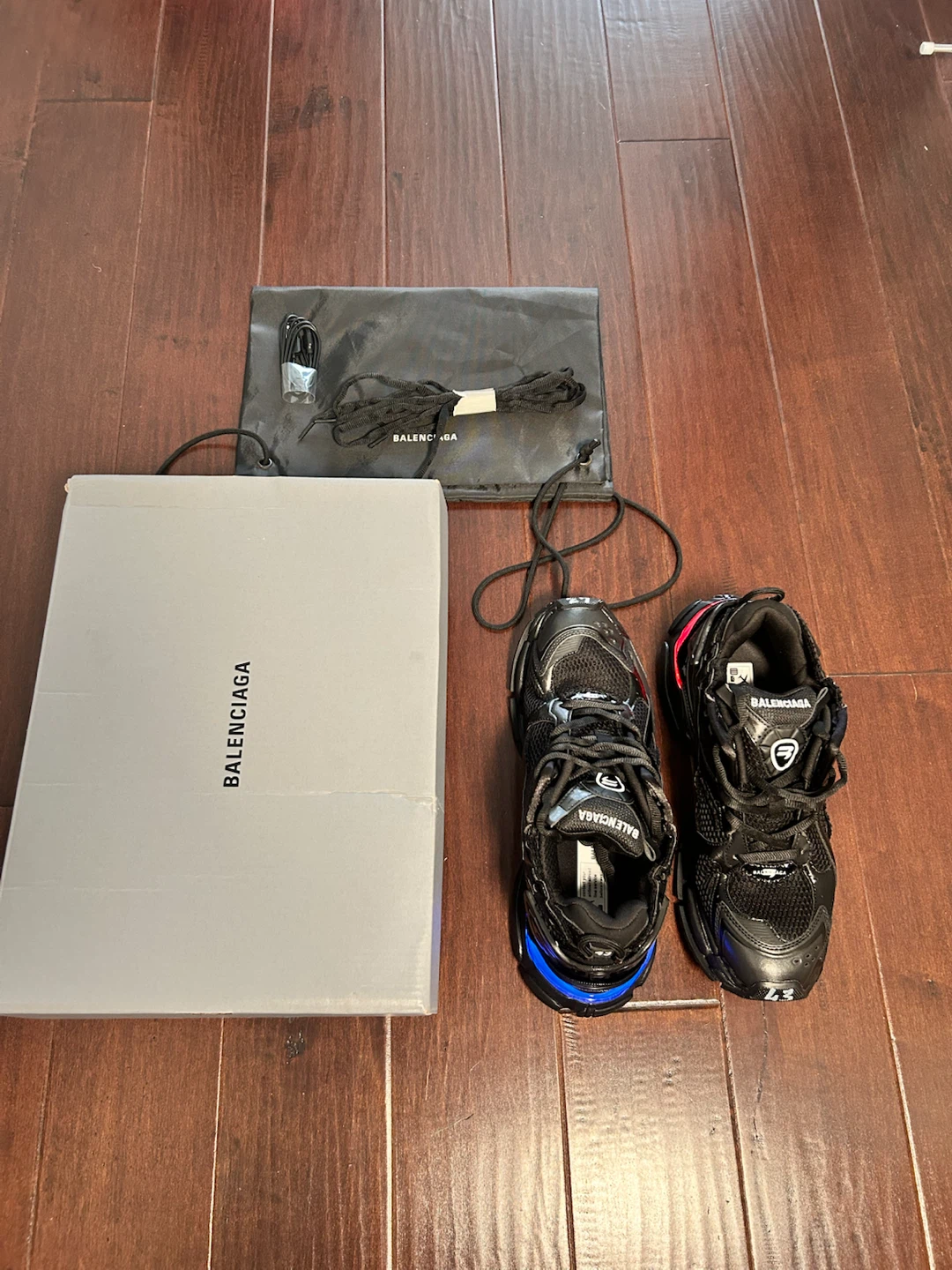 Balenciaga LED Runners - photo 2
