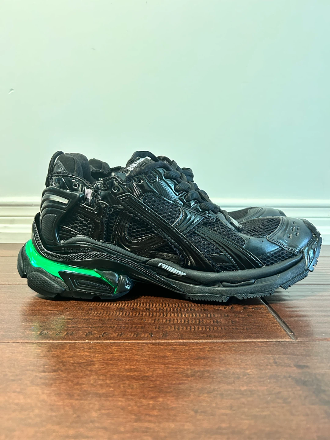 Balenciaga LED Runners - photo 5