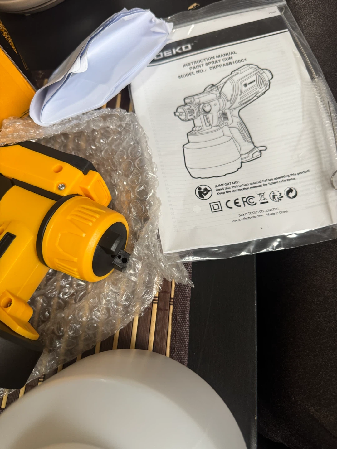 New DEKO 1000W Paint Spray Gun DKPPASB100C1 - photo 2