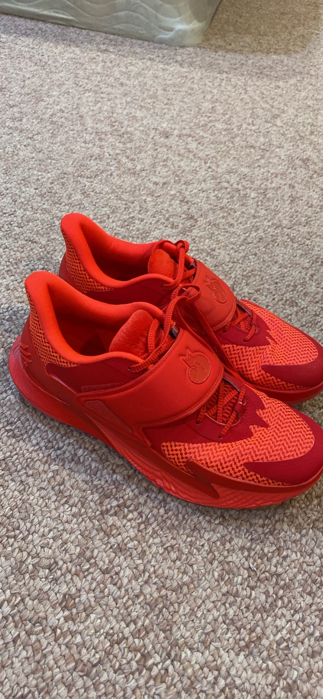 ‼️BRAND NEW‼️Under Armour Curry D.Fox 2 “Swipa Claus” US11